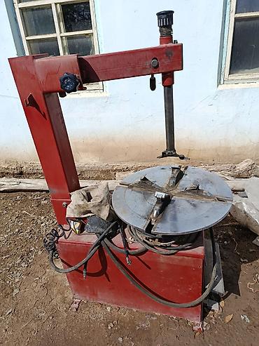 Шиномонтажное оборудование: Комплект оборудования для шиномонтажа: - Станок для монтажа/демонтажа — 8