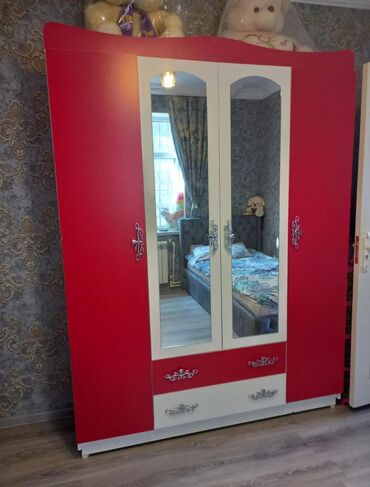 İşlənmiş, Açılan, Qarderob, paltar dolabı