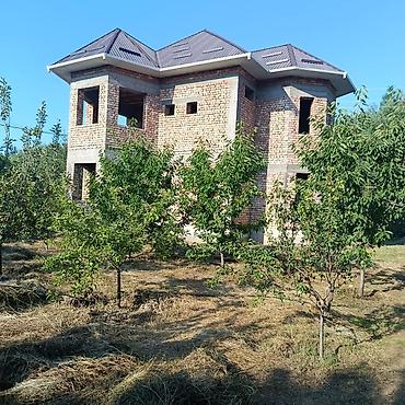 меняю участок: Продаю 2х этажный дом. Участок 6сот. Водопровод, канализация, свет — 4