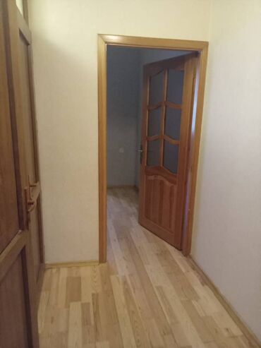 Uzunmüddətli kirayə mənzillər: Binəqədi rayonu,9mkr, . 26, 18 nömrəli avtobusların son dayanacağına — 8