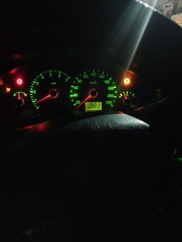 Ford: Ford Focus: 2001 г., 1.8 л, Механика, Бензин, Универсал — 10