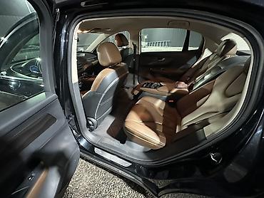 Другие автомобили: Элегантный седан бизнес-класса в темно‑сером цвете с выразительной — 7