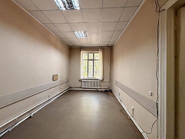 сдаю 1 кв бишкек: Сдаю Офис целиком: 200 м², В частном доме, Первая линия, С отдельным входом, С отдельным санузлом — 10