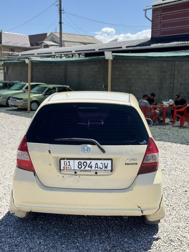 фит машины: Honda Fit: 2003 г., 1.3 л, Автомат, Бензин