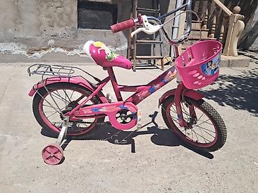 7 yaş: Uşaq velosipedi – Winx temalı, 16 düym təkərli Xüsusiyyətlər: - — 4