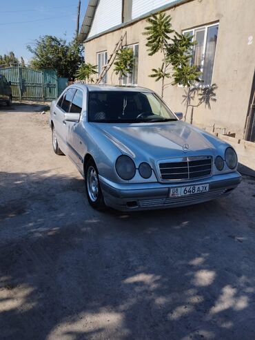 Mercedes-Benz: Mercedes-Benz E 200: 1995 г., 2 л, Механика, Газ, Хэтчбэк