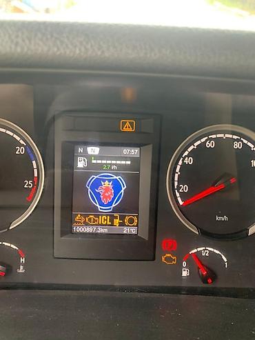 полуприцеп шмитц: Белый седельный тягач Scania R 490, предназначенный для перевозки — 4