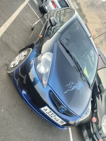авто из оаэ: Honda Jazz: 2003 г., 1.5 л, Механика, Бензин, Хэтчбэк
