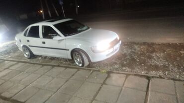 Opel: Opel Vectra: 1996 г., 1.5 л, Механика, Газ, Седан — 2