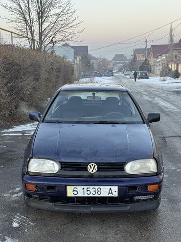 титан воссен: Volkswagen Golf: 1993 г., 1.6 л, Механика, Бензин, Хэтчбэк