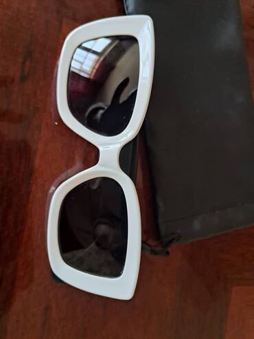 очки romeo: Продаю очки женские солнцезащитные. Совершенно новые, не ношенные, в