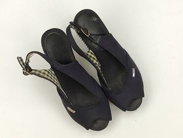 czerwone buty na koturnie ccc: Sandały damskie, rozmiar 37, stan - Dobry