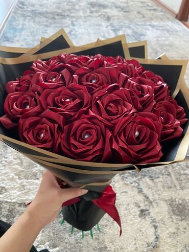 подарка мама: Принимаем заказы😊
Розы из атласной ленты 25шт