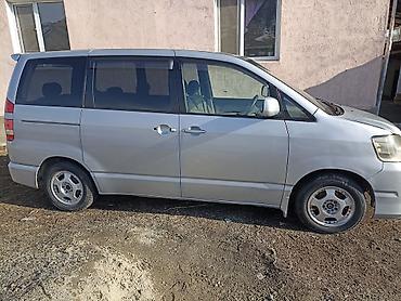 Toyota: Toyota Noah: 2003 г., 2 л, Автомат, Бензин, Минивэн — 2