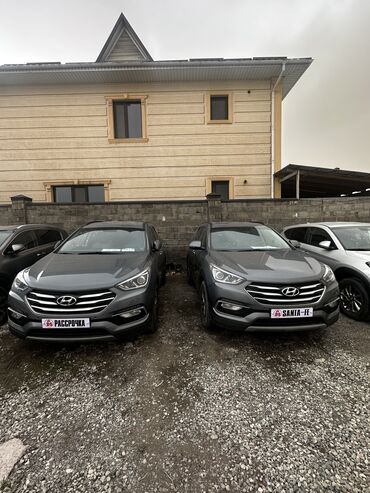 две машины: Hyundai Santa Fe: 2017 г., 2 л, Автомат, Дизель, Кроссовер