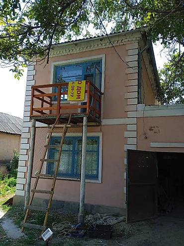 гараж продаю: Продается двухэтажный дом с гаражом 21 кв м. Подъезд к дому — — 7