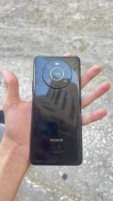 nokia 8000 4g: Telfon sade x9 du telfonda iki problem var ekranı işdiyir ama leke var — 6