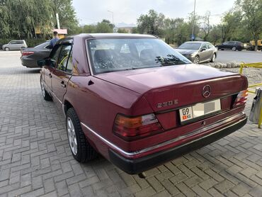 задняя фара мерс 210: Mercedes-Benz W124: 1991 г., 2.3 л, Механика, Бензин, Седан