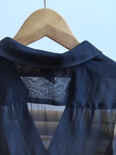Bluze: H&M, XS (EU 34), Viskoza, Jednobojni, bоја - Crna — 7