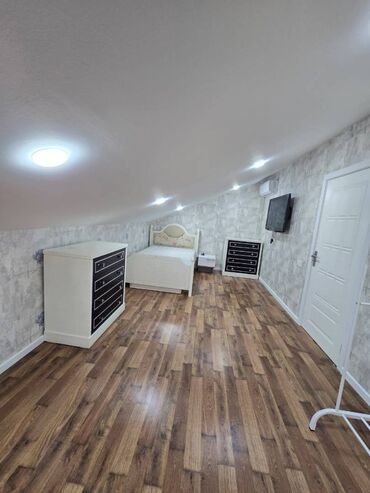 Uzunmüddətli kirayə evlər: 130 kv. m, 4 otaqlı, İşıq, Qaz, Su — 4