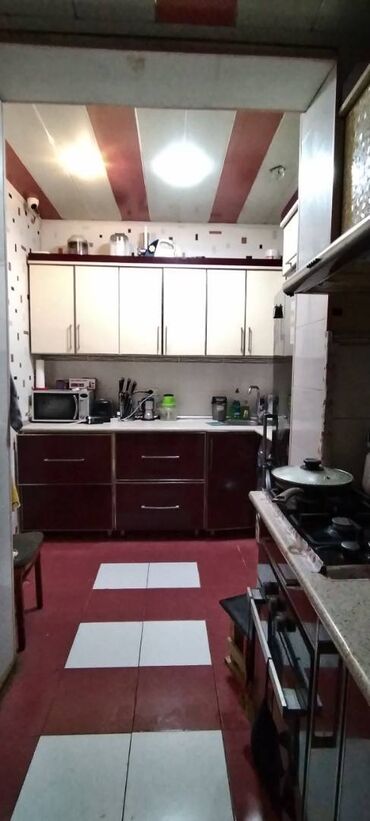 Köhnə tikili: Bakı, 4-cü mikrorayon, 4 otaqlı, Köhnə tikili, 119 kv. m — 6