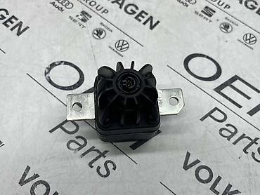 55.000: ISPALJIVAČ AIRBAG-A ZA VOLKSWAGEN GOLF 6, GOLF 7, GOLF 8 . - 11K 915 — 1
