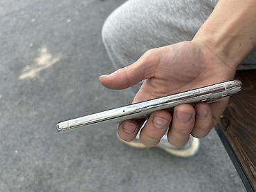 se 2016: IPhone 11 Pro, Б/у, 256 ГБ, Серебристый, Чехол, 83 % — 5