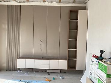Шифоньеры, шкафы для одежды: Встроенный шкаф-купе/распашной для спальни на заказ - Корпус и — 10