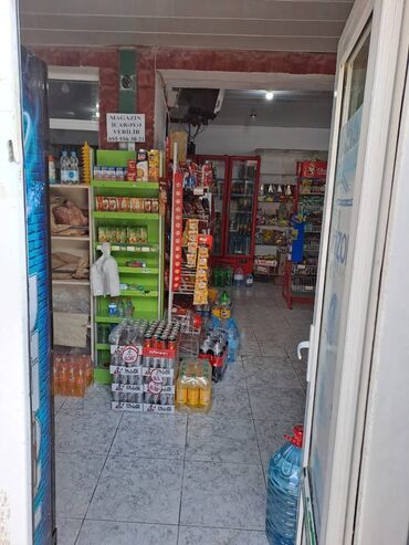 arenda restoran kafe: Qaraçuxur qəsəbəsi,4 yola yaxın,1 mərtəbə,100 kv sahəsi olan,təmirli