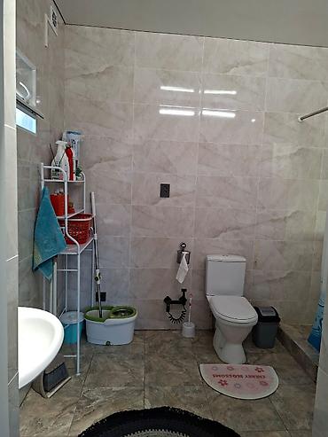 Продажа коттеджей и домов: 🏡 ПРОДАЁТСЯ ДОМ В Г. КЕМИН 📍 Адрес: г. Кемин, ул. Бозоева, дом 167 📐 — 14