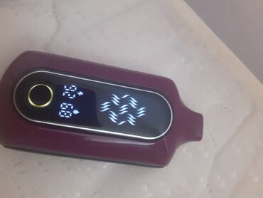 Qəlyan, vayp və aksesuarları: Elektron siqaret/vape cihazı - Rəng: bənövşəyi gövdə, qara ön panel -