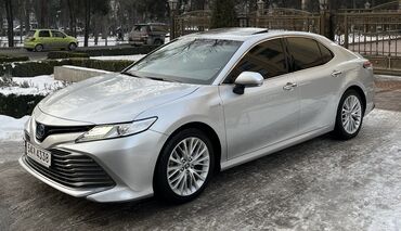 Toyota: Toyota Camry: 2019 г., 2.5 л, Вариатор, Гибрид