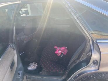 Mazda: Mazda 626: 1988 г., 2 л, Механика, Бензиновая, Хэтчбэк at lalafo.kg — 10 Mazda: Mazda 626: 1988 г., 2 л, Механика, Бензиновая, Хэтчбэк — 10