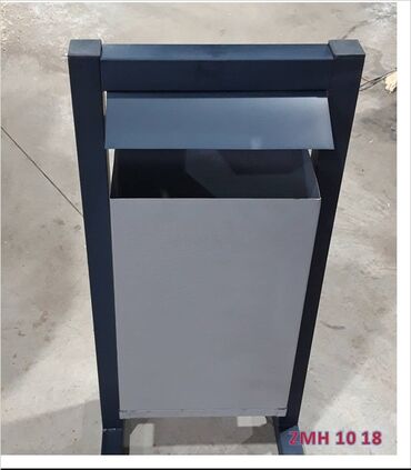 Baklar və çənlər: Məhsul: Daxili/çöl istifadə üçün metal zibil qutuları - Model — 22