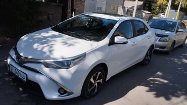 Toyota: Toyota Corolla: 2018 г., 1.8 л, Вариатор, Гибрид, Седан