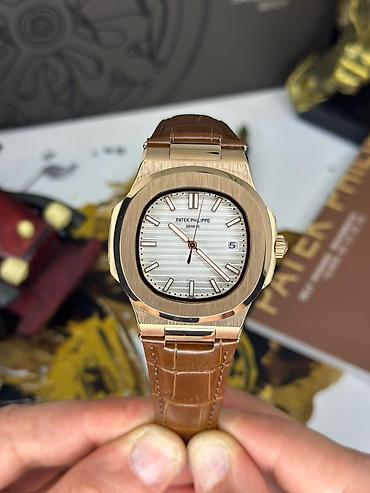 Aksesuarlar: Patek Philippe Nautilus – klassik lüks saat Xüsusiyyətlər: - Korpus — 3
