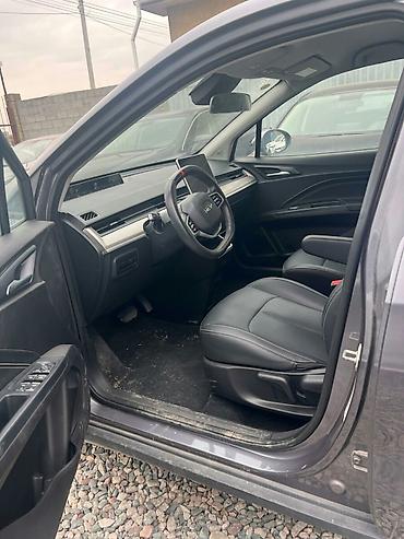 Другие детали салона: Интерьер кроссовера (левый руль) с современным оснащением — 10