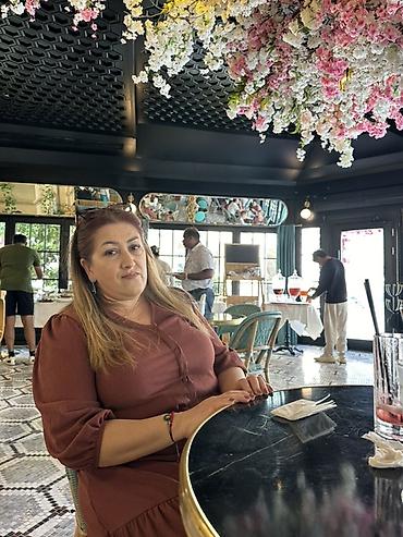 razin kiraye evler heyet: Central Baku Brasserie – zərif interyerli restoran-kafe - Konsept — 3
