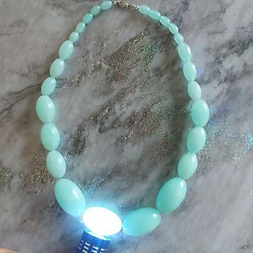 ecko unltd srbija: Starinska ogrlica mint zelena boja velika perla oko 4 cm Prelepa! — 2