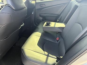 Toyota: Toyota Prius: 2020 г., 1.8 л, Автомат, Гибрид, Хэтчбэк — 9