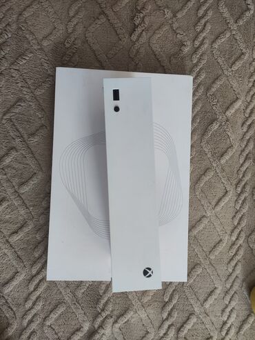 Xbox Series S: Xbox Series S (полный комплект) состояние новой. почти не играл. есть — 3