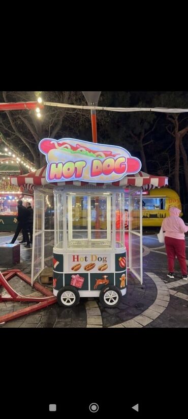 киоск: Hotdog arabası 2000 azn. 1 sezon soyuq əllərdə işləyib yenidir