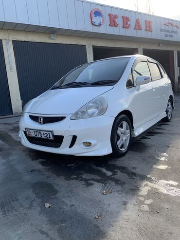 galaxy fit: Honda Fit: 2004 г., 1.3 л, Вариатор, Бензин, Хэтчбэк