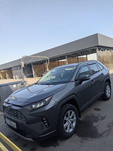 Toyota: Toyota RAV4: 2019 г., 2.5 л, Автомат, Бензин, Внедорожник — 19