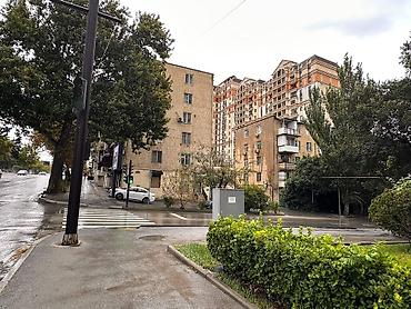 kohnə tikili evlər: Bakı, 3 otaqlı, Köhnə tikili, m. Nizami, 75 kv. m — 3