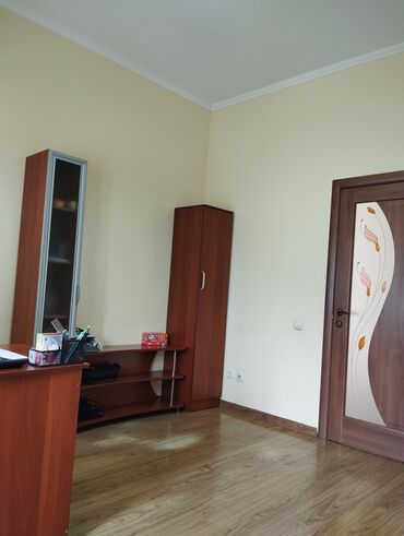 офисы в аренду бишкек: Сдаю офис в южной части города Ахунбаева/Юнусалиева, на 3 этаже в
