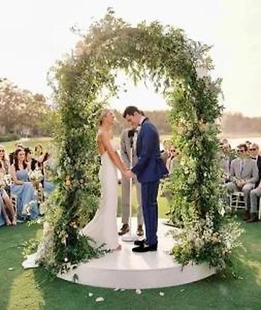 Baštenska dekoracija: Baštenska metalna pergola – luk za penjačice - Elegantna samostojeća — 17