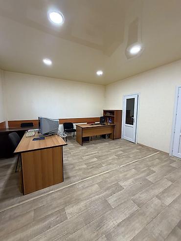 Продажа коммерческой недвижимости: Продажа офисов 35 м², С ремонтом, Многоэтажное здание, Цокольный этаж этаж — 3