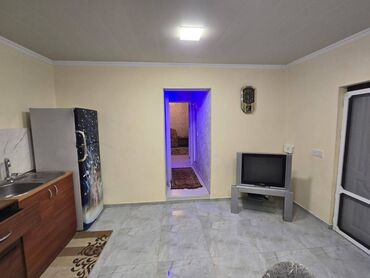 Uzunmüddətli kirayə evlər: 50 kv. m, 2 otaqlı, Telefon, İnternet, İşıq -da lalafo.az — 3 Uzunmüddətli kirayə evlər: 50 kv. m, 2 otaqlı, Telefon, İnternet, İşıq — 3