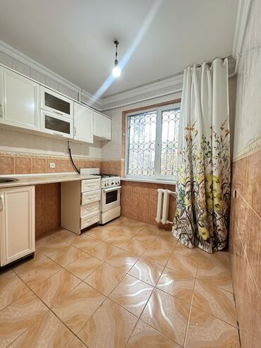 бишкек дом квартира: 2 комнаты, 44 м², 104 серия, 1 этаж, Евроремонт